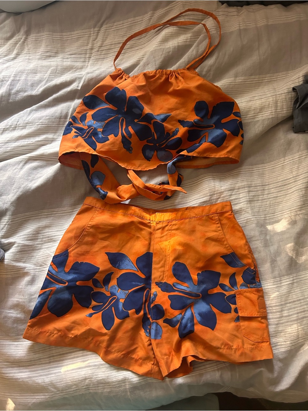 Orange and blue Hawaiian hibiscus Print Women’s Shorts and top set size small